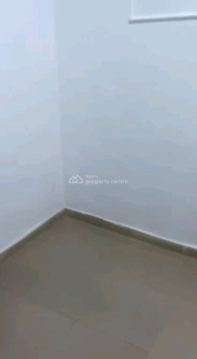 Standard and Executive Mini Flat in a Gated Compound., Makoko, Adekunle Axis, Alagomeji, Yaba, Lagos, Mini Flat (room and Parlour) for Rent