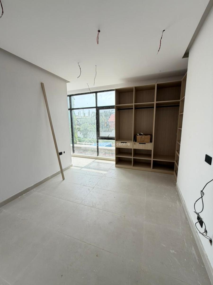 Tastefully Finished 2 Bedroom Flat ( Serviced), Lekki Phase 1, Lekki, Lagos, Flat / Apartment for Sale