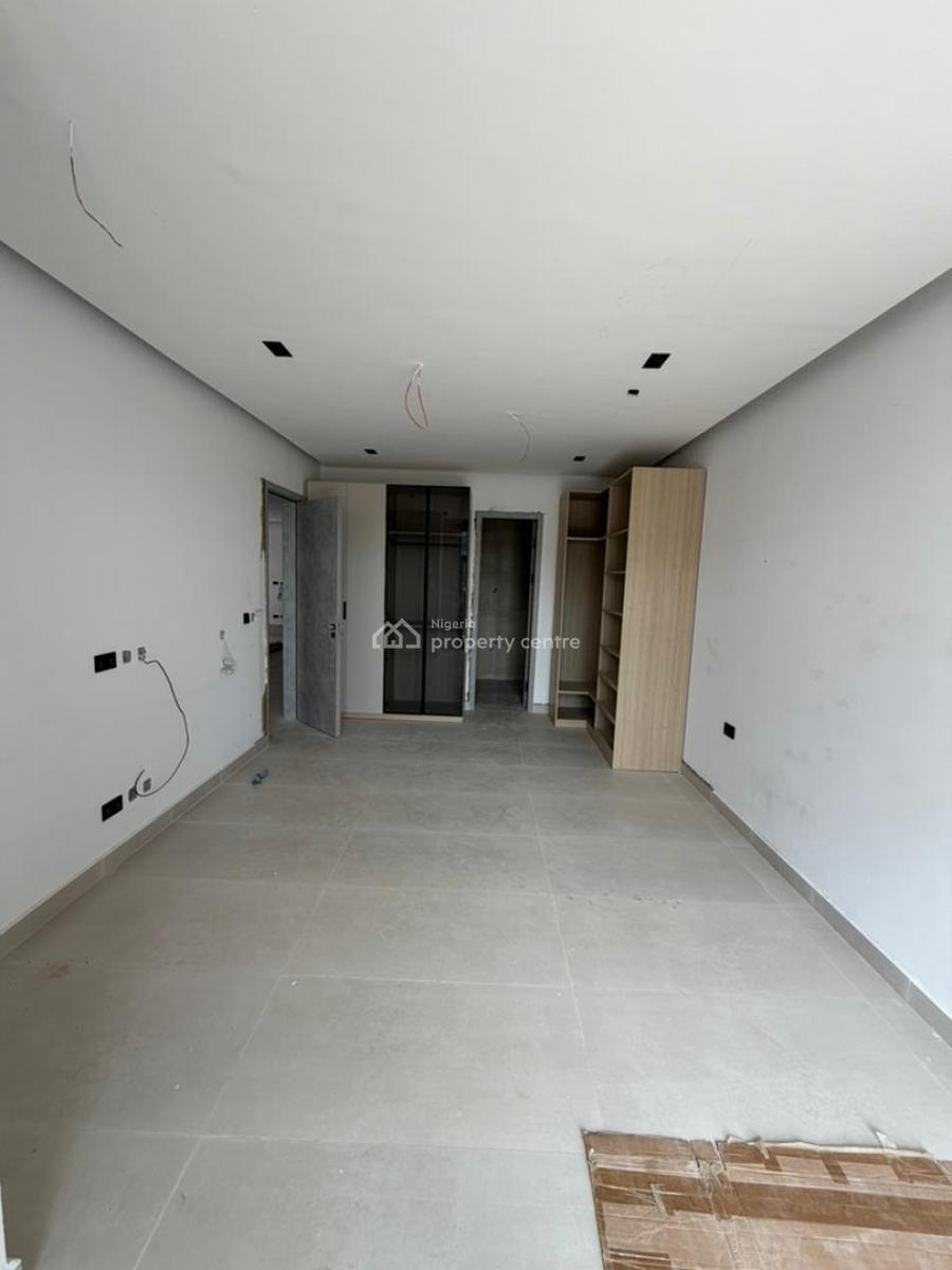 Tastefully Finished 2 Bedroom Flat ( Serviced), Lekki Phase 1, Lekki, Lagos, Flat / Apartment for Sale