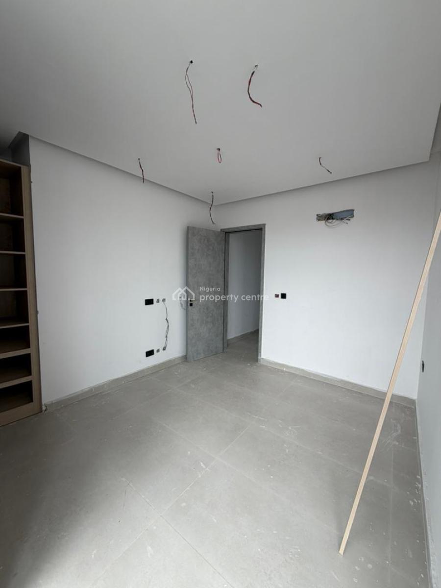 Tastefully Finished 2 Bedroom Flat ( Serviced), Lekki Phase 1, Lekki, Lagos, Flat / Apartment for Sale