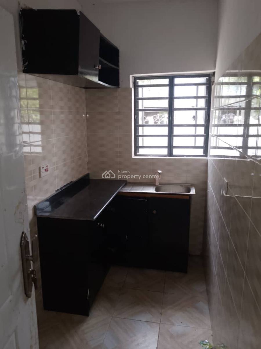 Spacious Mini Flat (downstairs), Ogogoro Palace, Ogunfayo, Eputu, Ibeju-lekki, Ajah, Lagos, Mini Flat (room and Parlour) for Rent