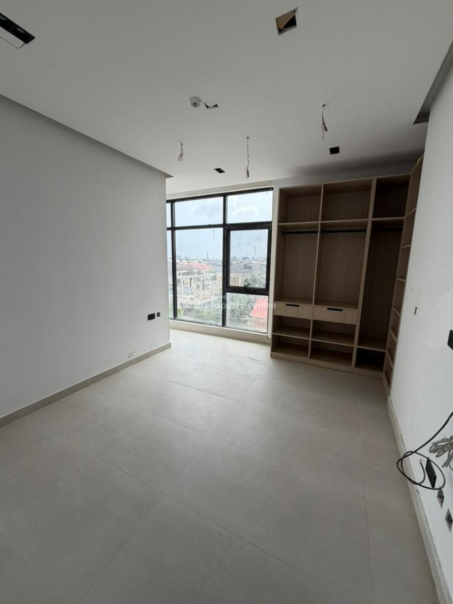 Tastefully Finished 3 Bedroom Flat ( Serviced), Lekki Phase 1, Lekki, Lagos, Flat / Apartment for Sale