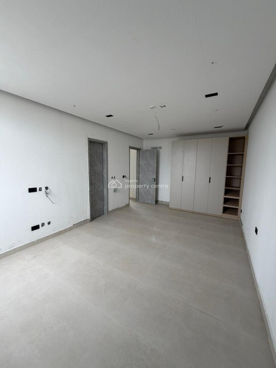 Tastefully Finished 3 Bedroom Flat ( Serviced), Lekki Phase 1, Lekki, Lagos, Flat / Apartment for Sale