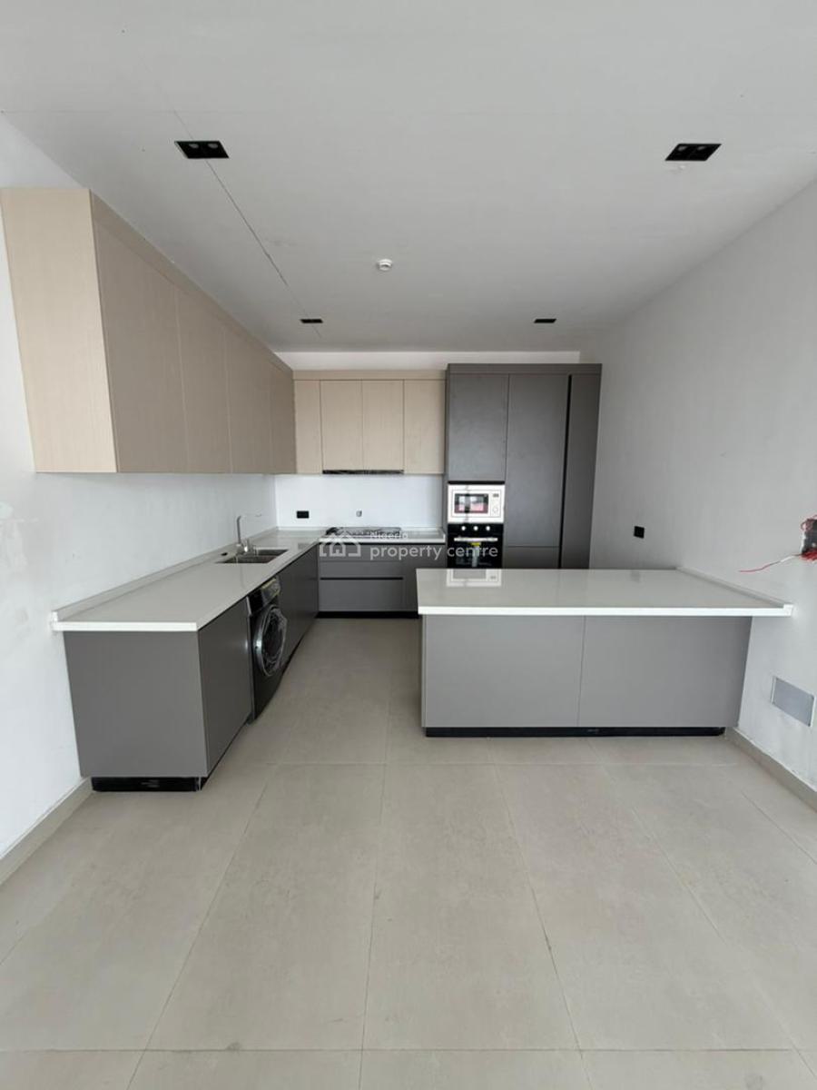 Tastefully Finished 3 Bedroom Flat ( Serviced), Lekki Phase 1, Lekki, Lagos, Flat / Apartment for Sale