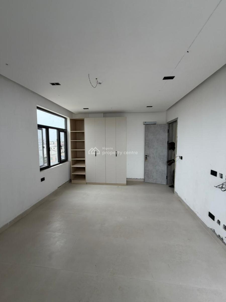 Tastefully Finished 3 Bedroom Flat ( Serviced), Lekki Phase 1, Lekki, Lagos, Flat / Apartment for Sale