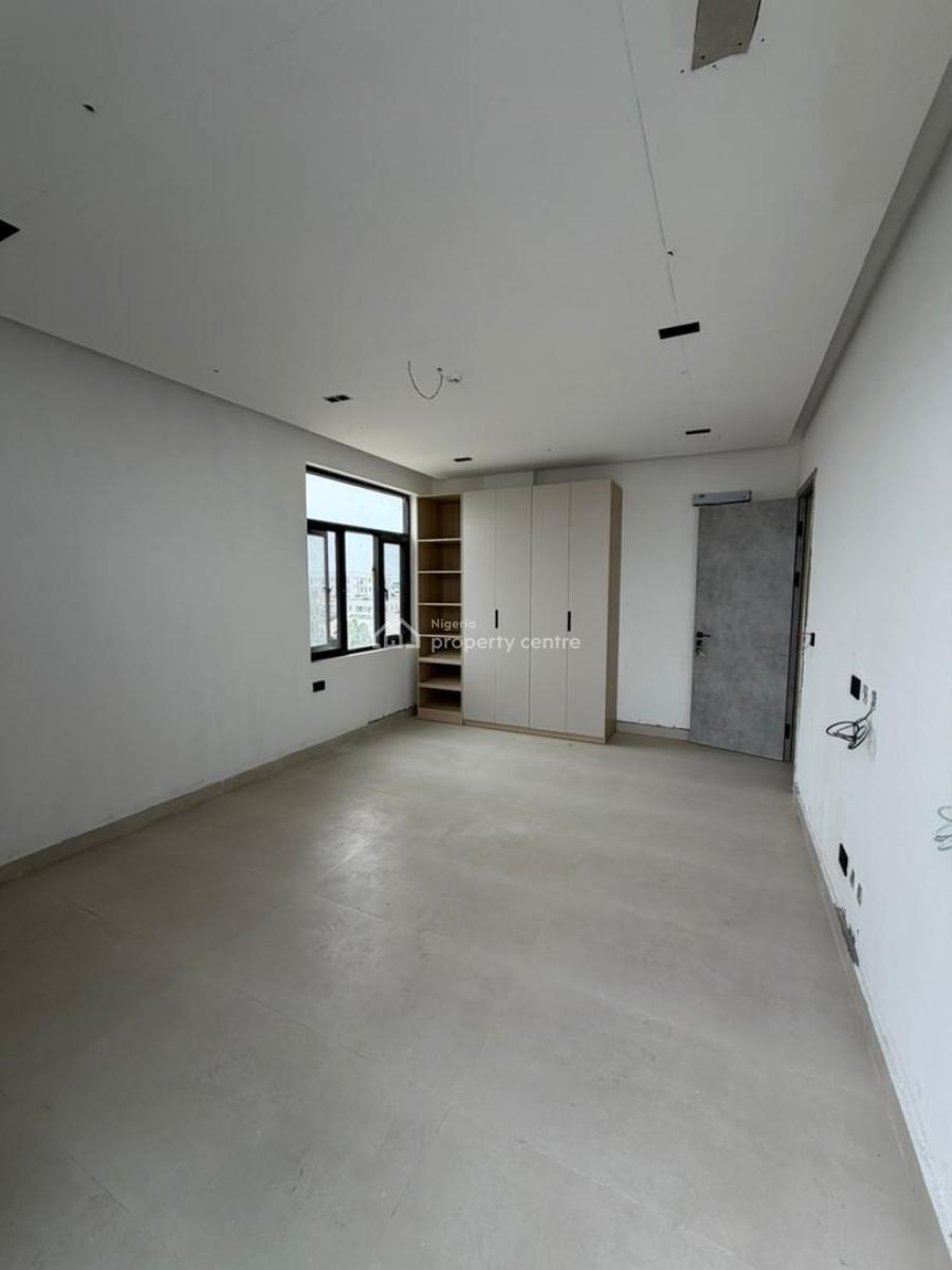 Tastefully Finished 3 Bedroom Flat ( Serviced), Lekki Phase 1, Lekki, Lagos, Flat / Apartment for Sale