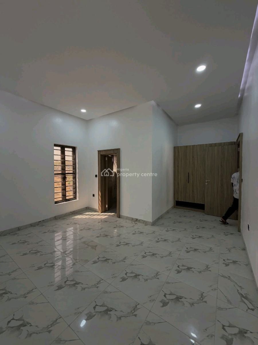 6-bedroom Duplex (3 Units in Compound), Guzape District, Abuja, House for Sale