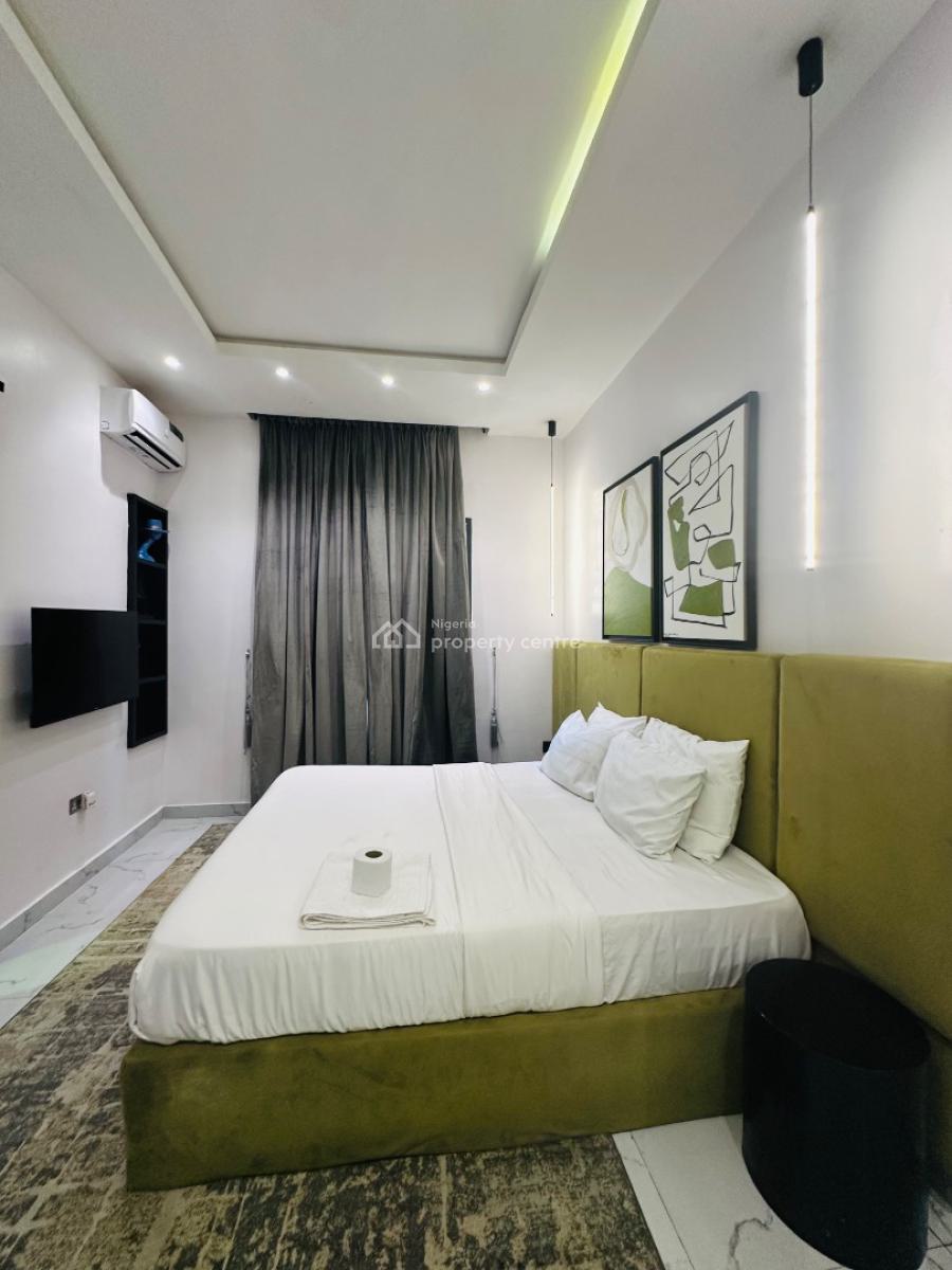 Nicely Built 1 Bedroom Apartment, Lekki Phase 1, Lekki, Lagos, Flat / Apartment Short Let