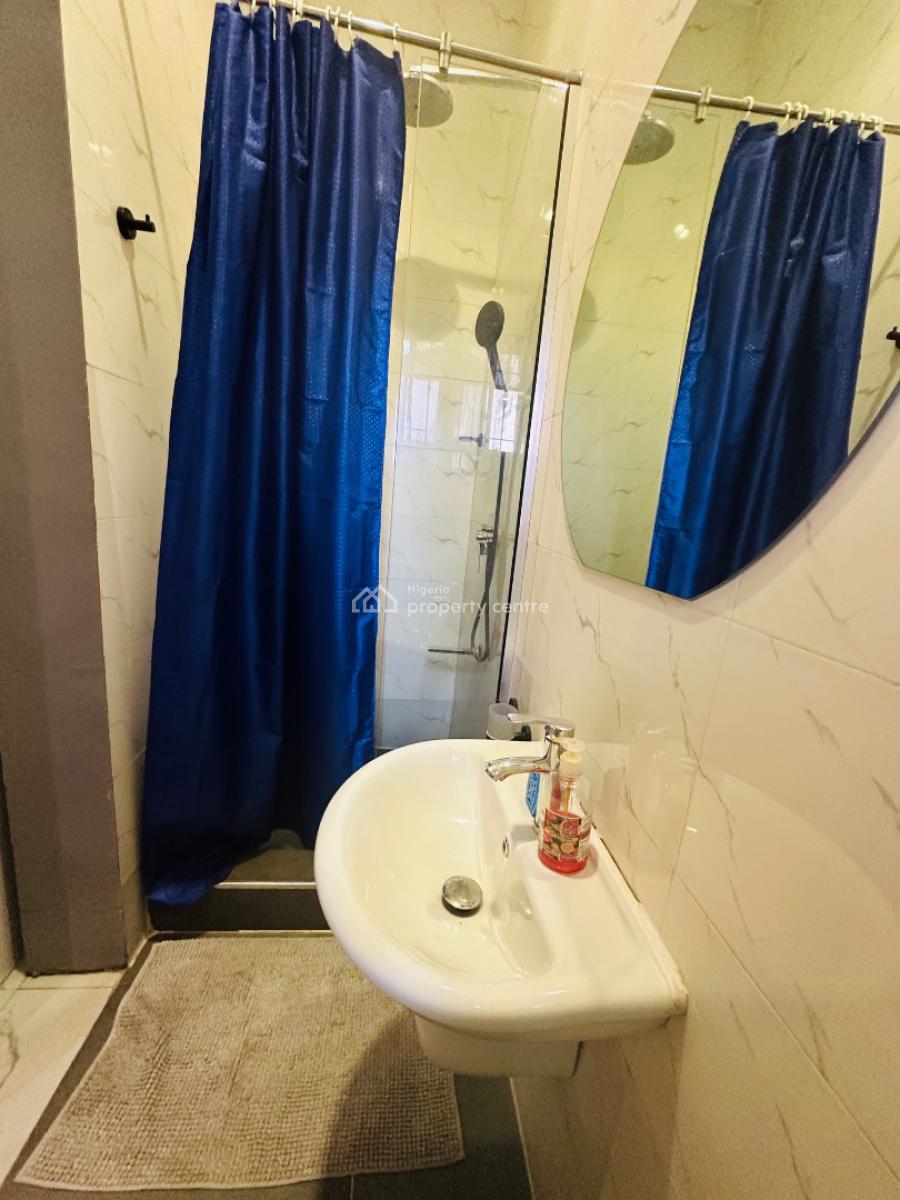 Nicely Built 1 Bedroom Apartment, Lekki Phase 1, Lekki, Lagos, Flat / Apartment Short Let