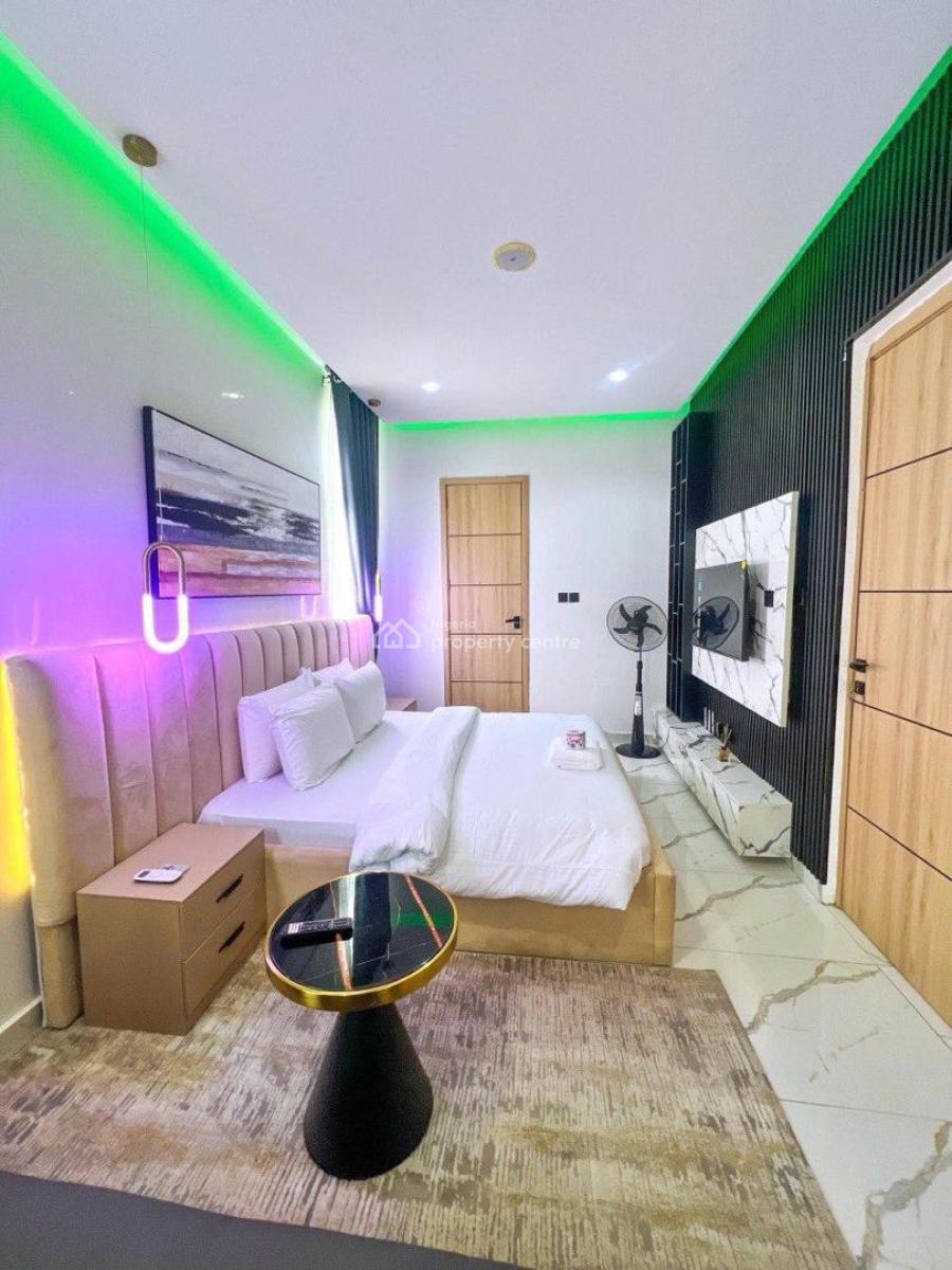 Luxury 2 Bedroom Apartment with Ps5, Snooker, Tennis & Balcony, Lekki Phase 1, Lekki, Lagos, Flat / Apartment Short Let