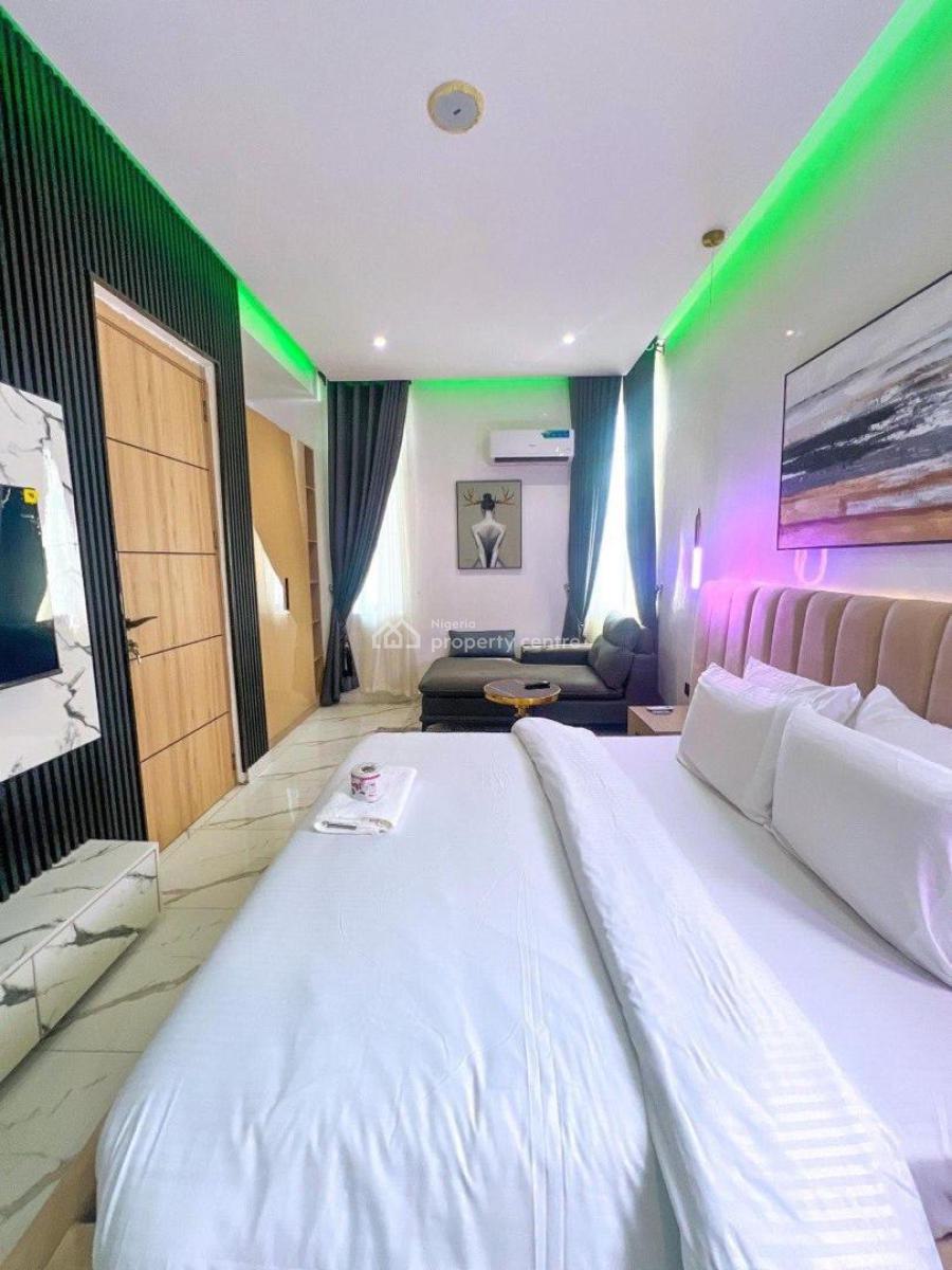 Luxury 2 Bedroom Apartment with Ps5, Snooker, Tennis & Balcony, Lekki Phase 1, Lekki, Lagos, Flat / Apartment Short Let