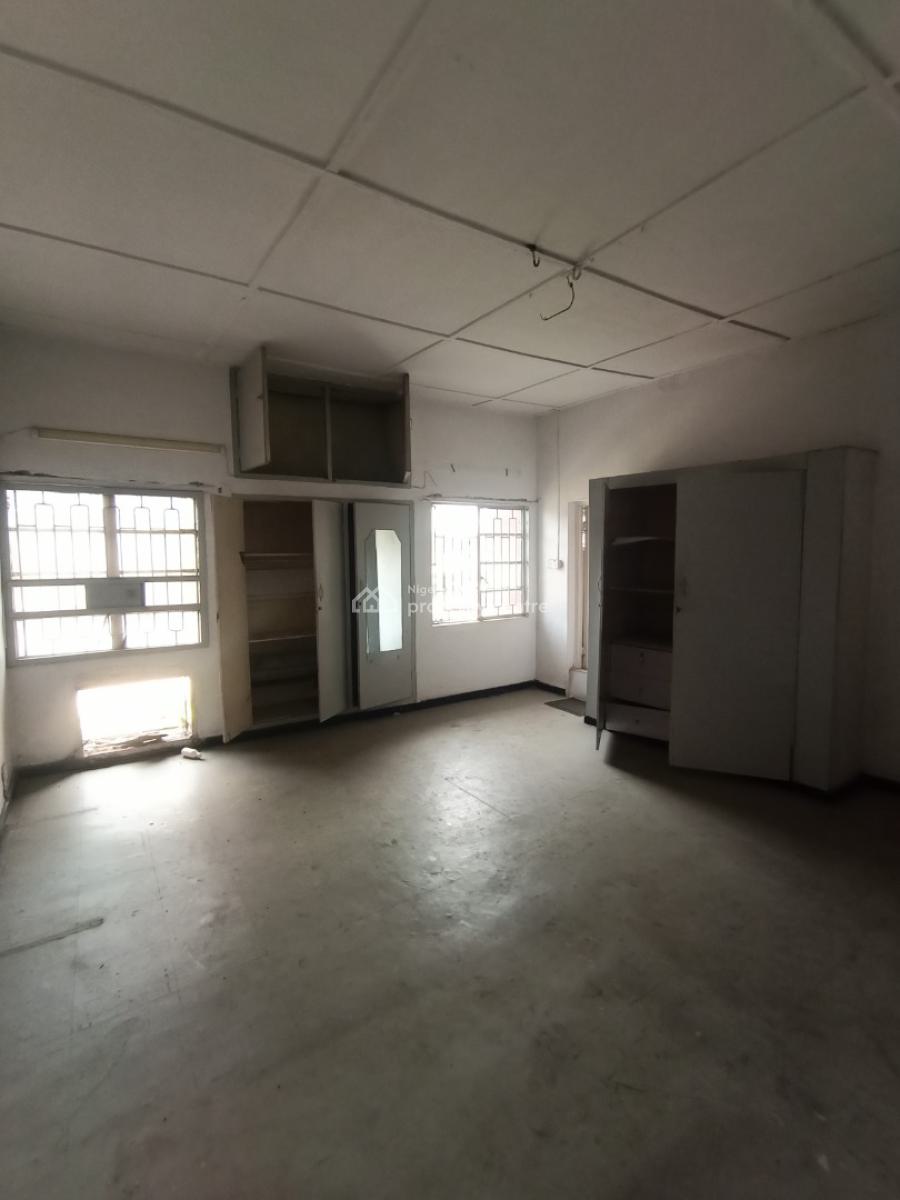 Decent Spacious 5 Bedroom Semi Detached Duplex with Bq, Ilupeju, Lagos, Semi-detached Duplex for Rent