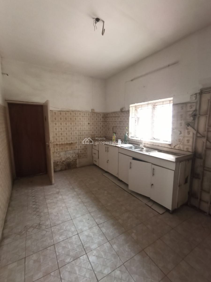 Decent Spacious 5 Bedroom Semi Detached Duplex with Bq, Ilupeju, Lagos, Semi-detached Duplex for Rent