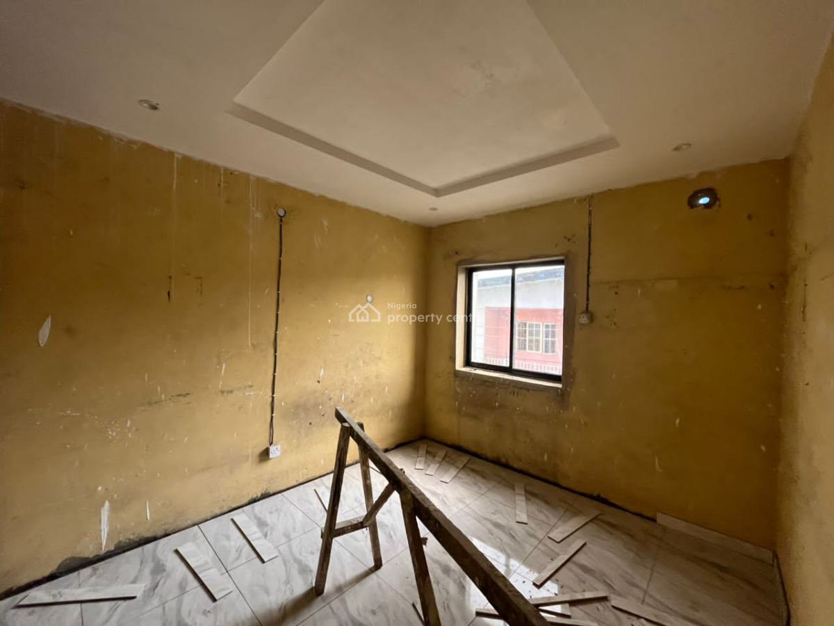 Renovated 4 Bedroom Apartment on The First Floor, Lsdpc Estate, Omole Phase 1, Ikeja, Lagos, Flat / Apartment for Rent