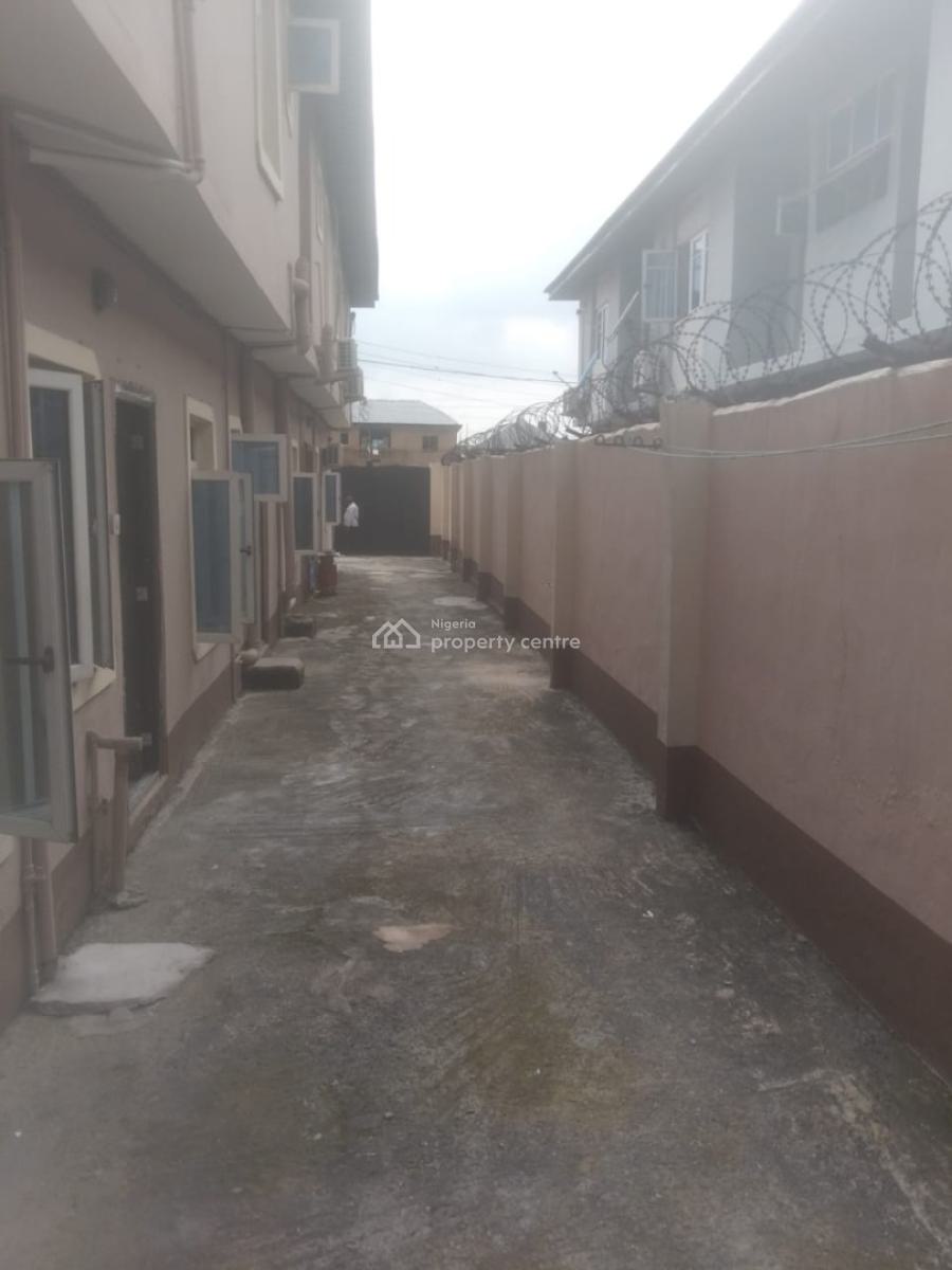 Ground Floor 3 Bedroom Flat with All Rooms Ensuite, Maryland, Lagos, Flat / Apartment for Rent