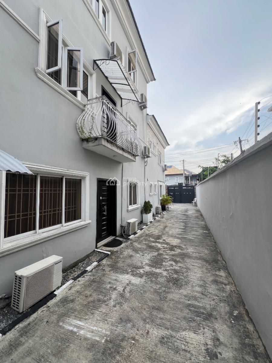 Serviced Luxury 2-bedroom Apartment with Steady Electricity, Lekki Phase 1, Lekki, Lagos, Flat / Apartment for Rent