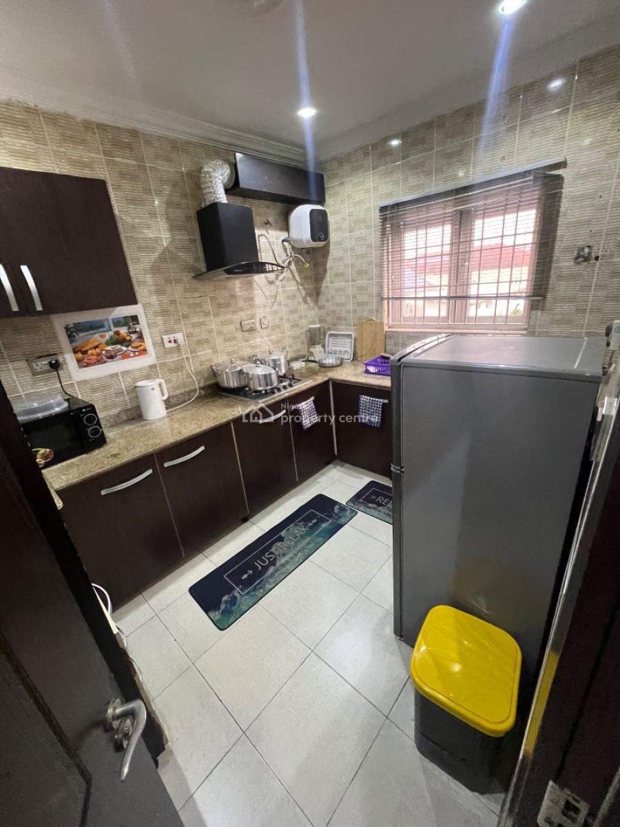 Serviced Luxury 3-bedroom Apartment with Steady Electricity, Lekki Phase 1, Lekki, Lagos, Flat / Apartment for Rent