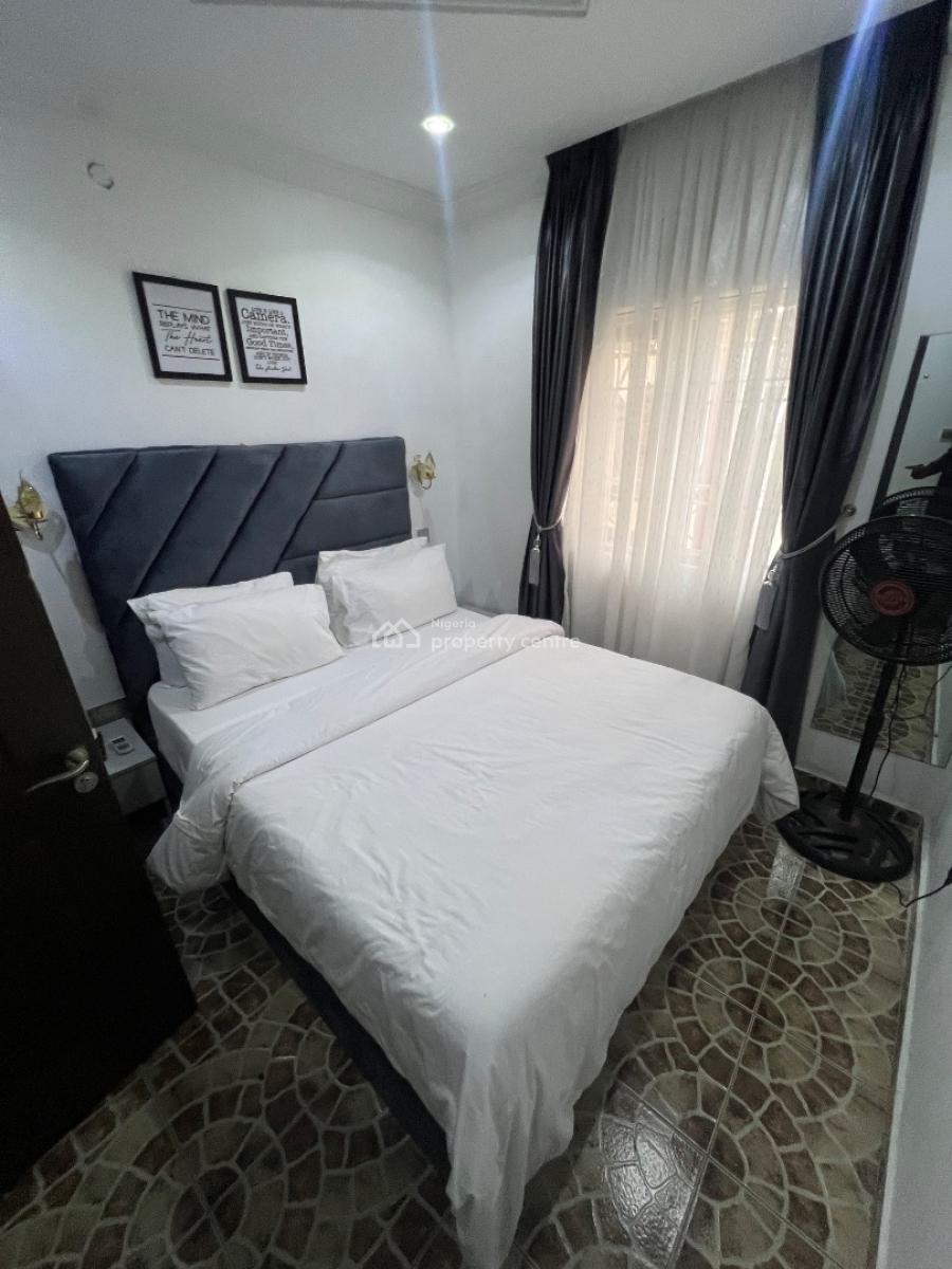 Serviced Luxury 3-bedroom Apartment with Steady Electricity, Lekki Phase 1, Lekki, Lagos, Flat / Apartment for Rent