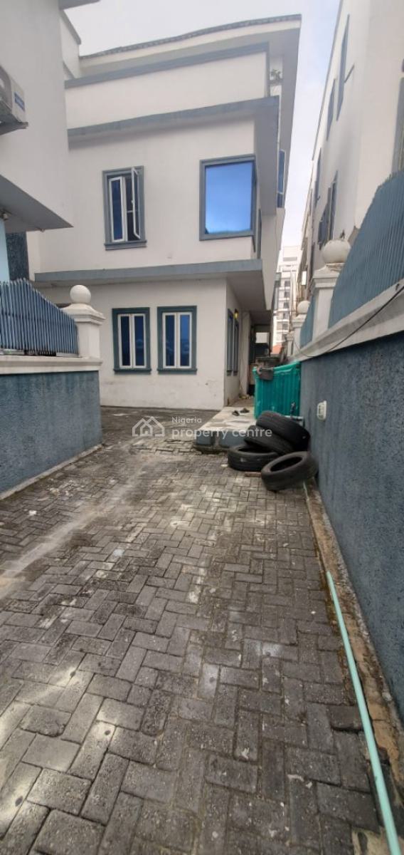 Luxury 5 Bedroom Semi Detached House with Bq in a Gated Estate, String Bay Estate, Ikate Elegushi, Lekki, Lagos, Semi-detached Duplex for Sale