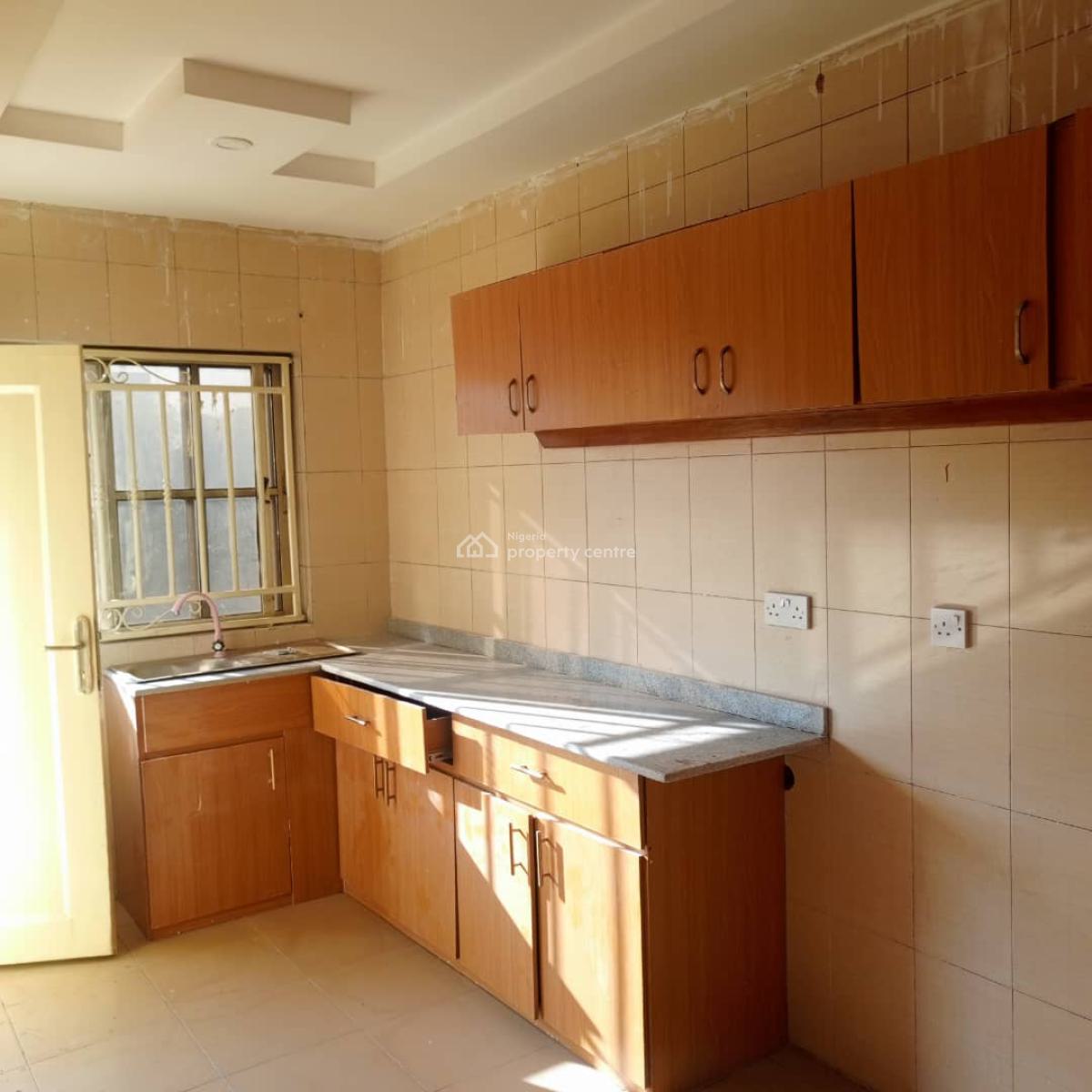 Renovated 2 Bedrooms Apartment, Olokonla, Ajah, Lagos, Flat / Apartment for Rent