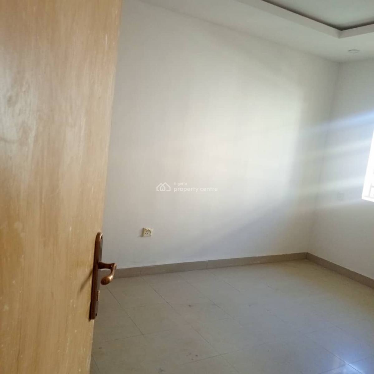 Renovated 2 Bedrooms Apartment, Olokonla, Ajah, Lagos, Flat / Apartment for Rent