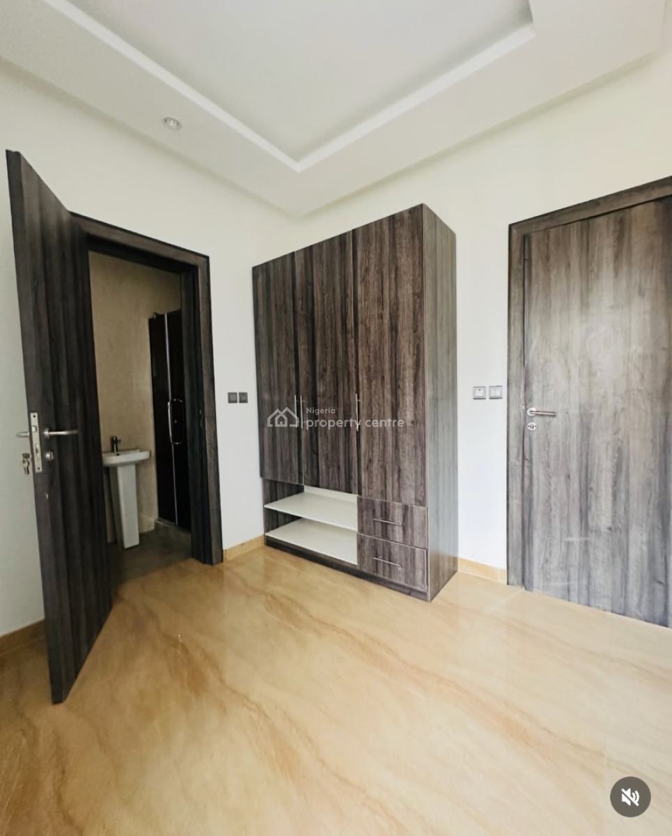 Fantastic Built 4 Bedroom Massionette, Surulere, Lagos, Terraced Duplex for Sale