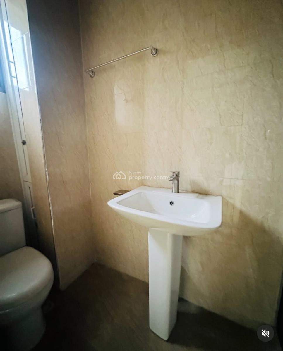 Fantastic Built 4 Bedroom Massionette, Surulere, Lagos, Terraced Duplex for Sale