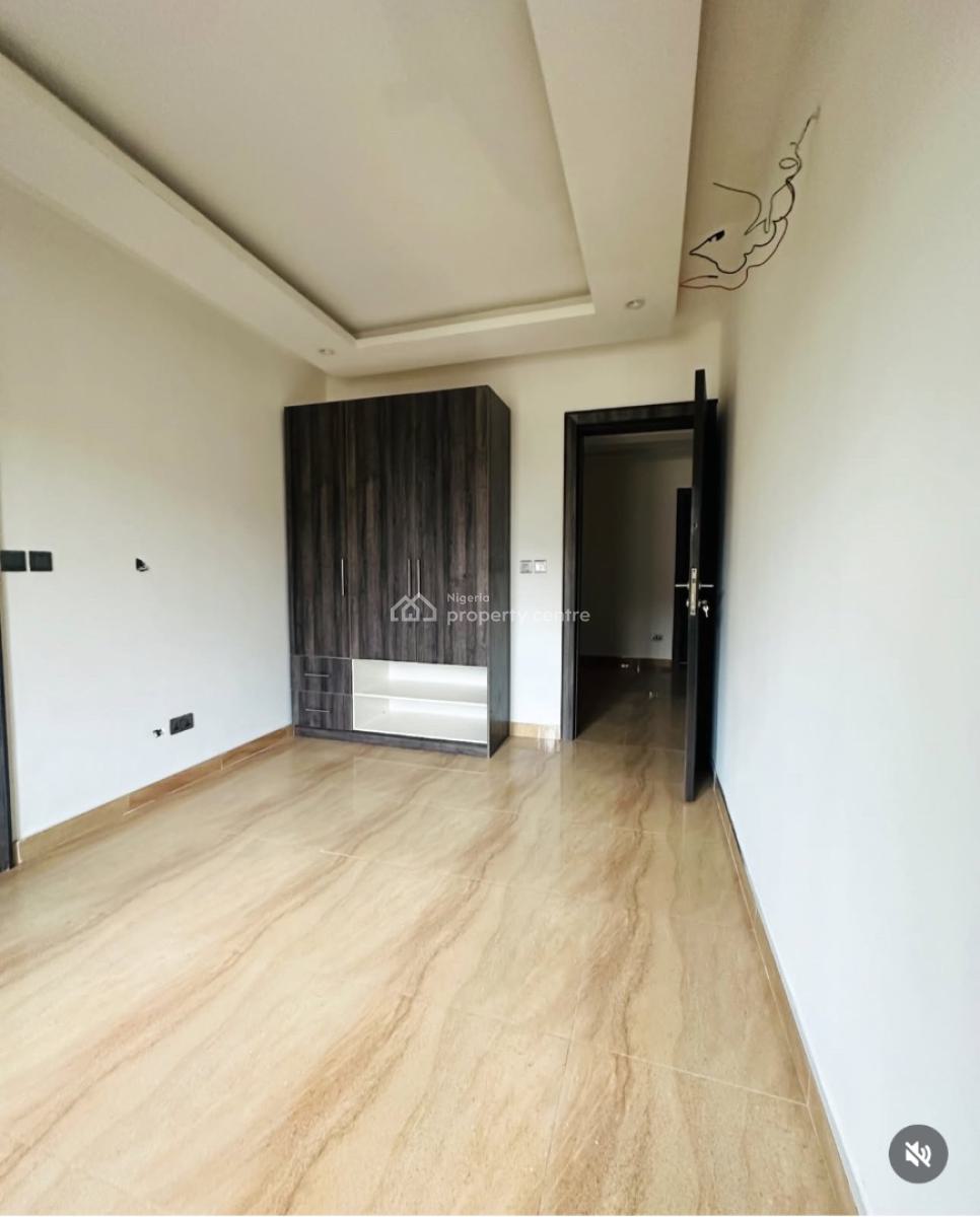 Fantastic Built 4 Bedroom Massionette, Surulere, Lagos, Terraced Duplex for Sale