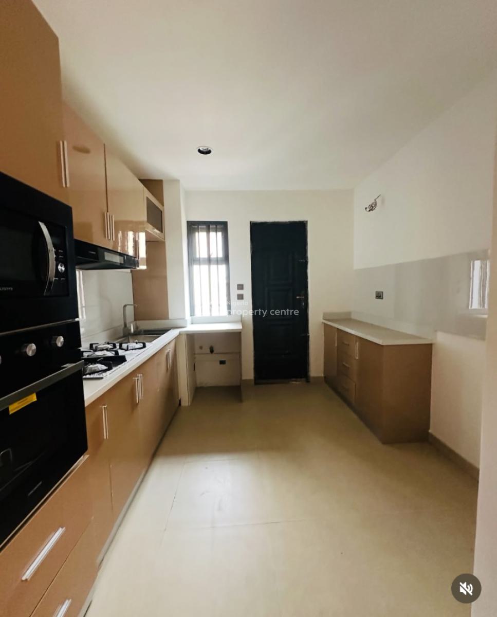 Fantastic Built 4 Bedroom Massionette, Surulere, Lagos, Terraced Duplex for Sale