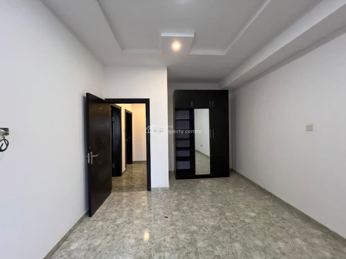 5 Unit 3 Bedroom Flat, Spring View Court Estate, Lekki Phase 1, Lekki, Lagos, Flat / Apartment for Sale