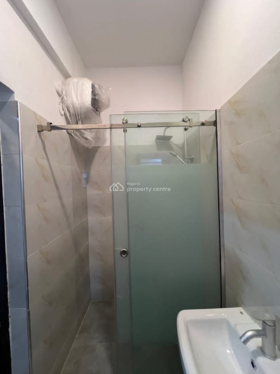 5 Unit 3 Bedroom Flat, Spring View Court Estate, Lekki Phase 1, Lekki, Lagos, Flat / Apartment for Sale