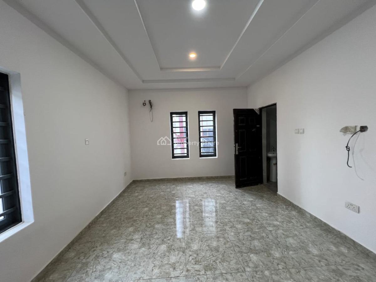 5 Unit 3 Bedroom Flat, Spring View Court Estate, Lekki Phase 1, Lekki, Lagos, Flat / Apartment for Sale
