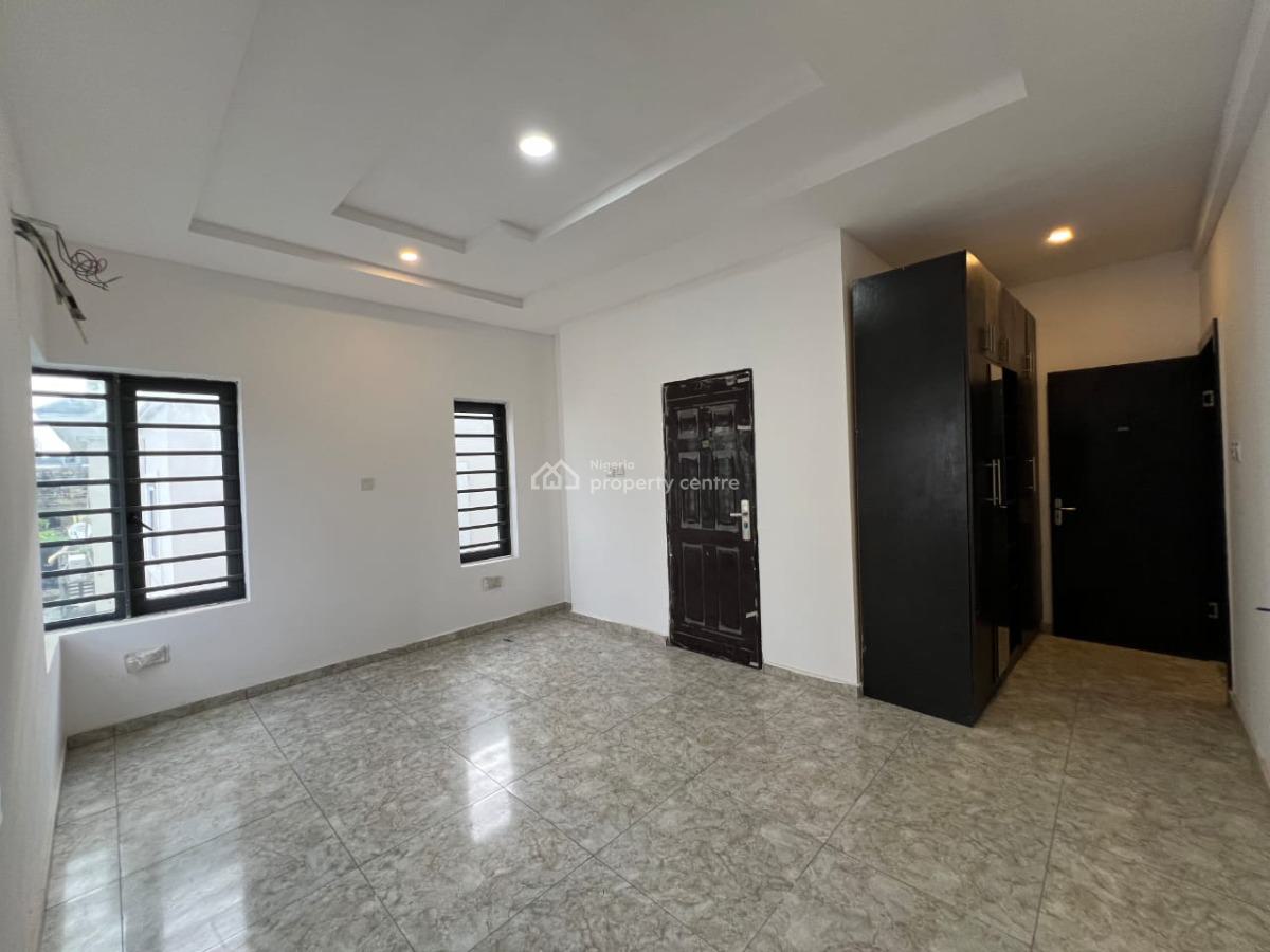 5 Unit 3 Bedroom Flat, Spring View Court Estate, Lekki Phase 1, Lekki, Lagos, Flat / Apartment for Sale