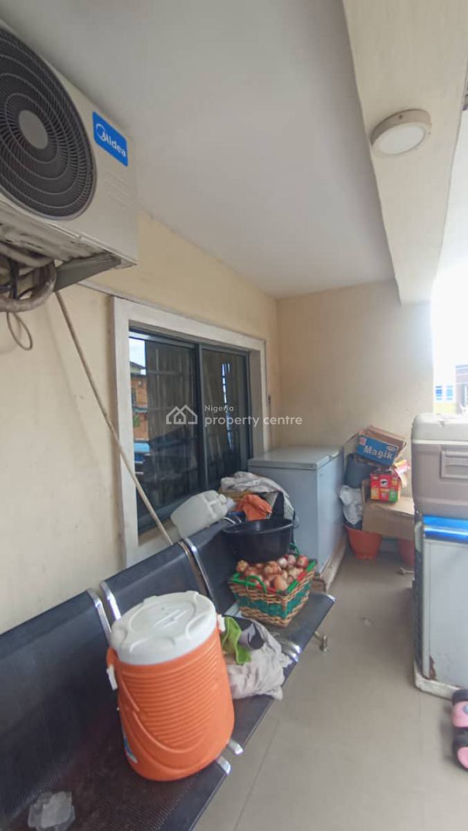 Well Maintained 3-bedroom Apartment, Mende, Maryland, Lagos, Flat / Apartment for Sale