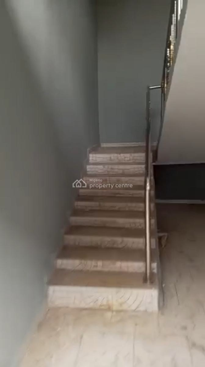 2 Bedroom Flat, Silver Estate Ejigbo Road, Idimu, Lagos, Flat / Apartment for Rent