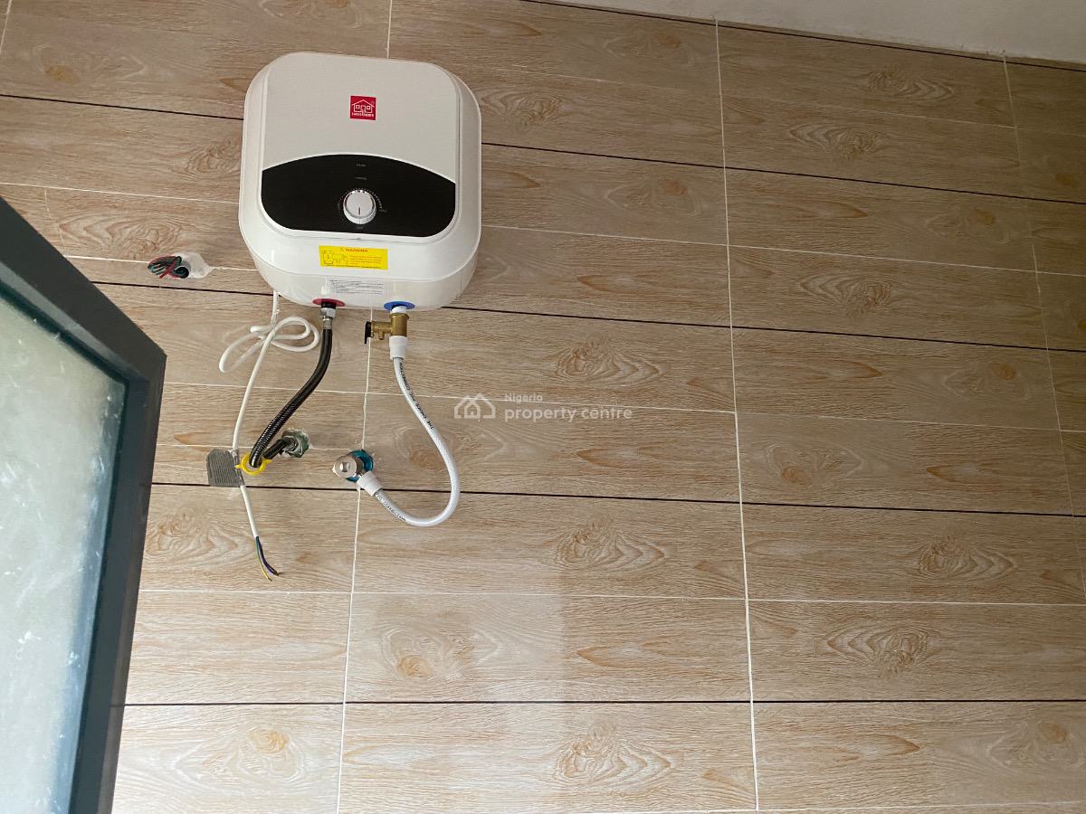 Lovely 3 Bedrooms, Abraham Adesanya, Ajah, Lagos, Flat / Apartment for Rent