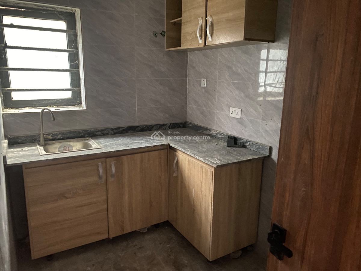Lovely 2 Bedrooms, Abraham Adesanya, Ajah, Lagos, Flat / Apartment for Rent