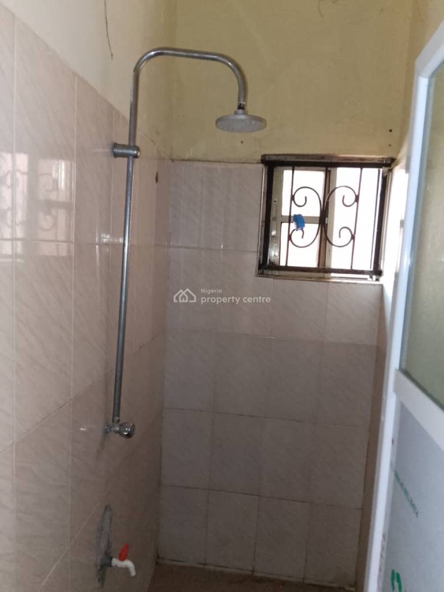 3 Bedroom Flat, Felicia Street Olowoira Via Omole Phase 2, Olowora, Magodo, Lagos, Flat / Apartment for Rent