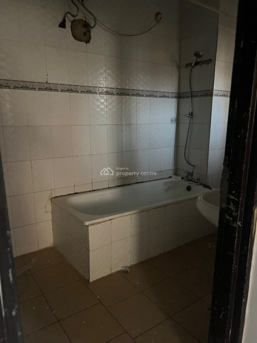 Clean 2 Bedroom Flat, 1st Floor, Tarred Road, By Arab (tarred Road), Utako, Abuja, Flat / Apartment for Rent