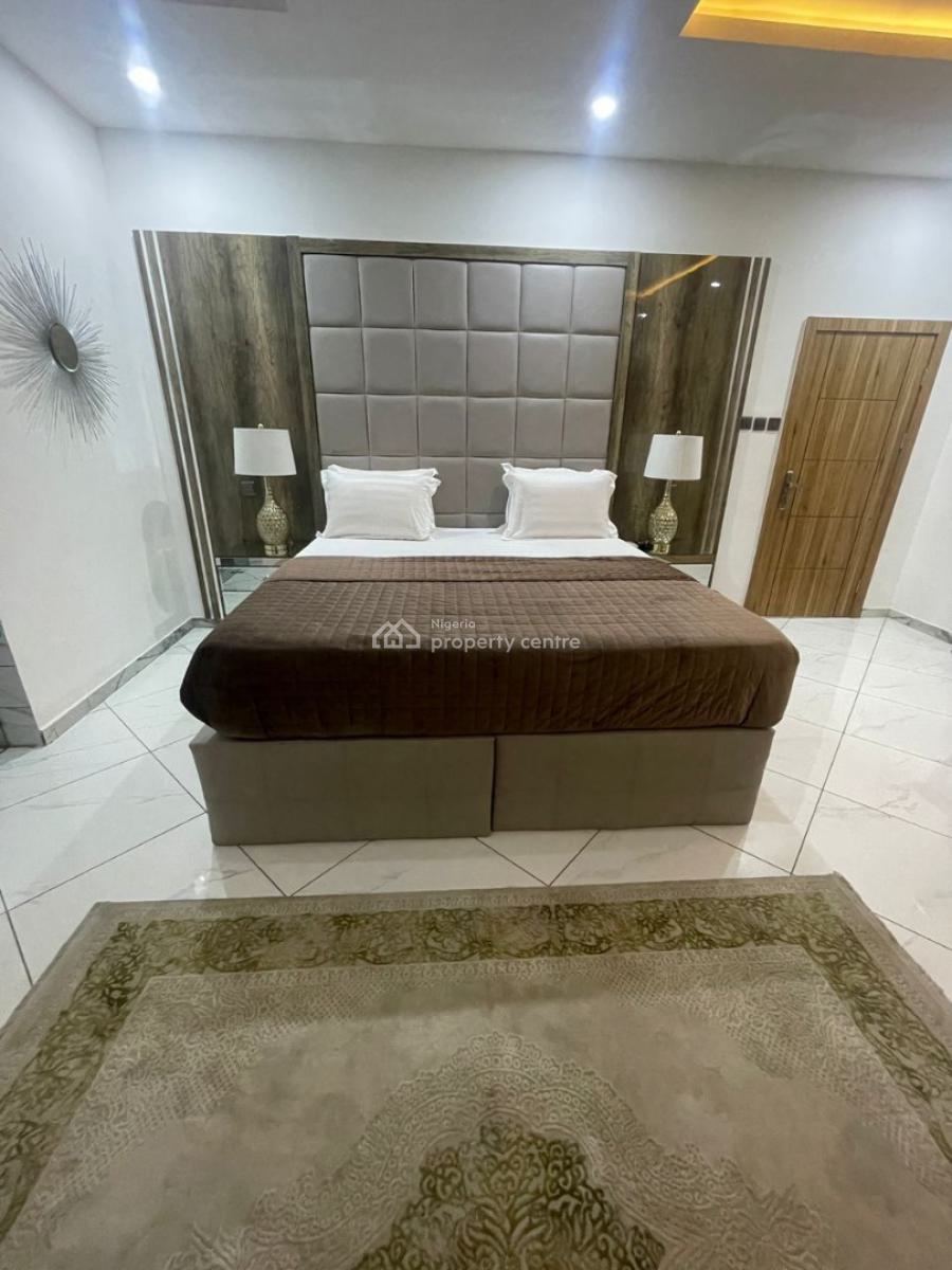 Luxury 4 Bedroom Apartment, Lekki Phase 1, Lekki, Lagos, Flat / Apartment Short Let