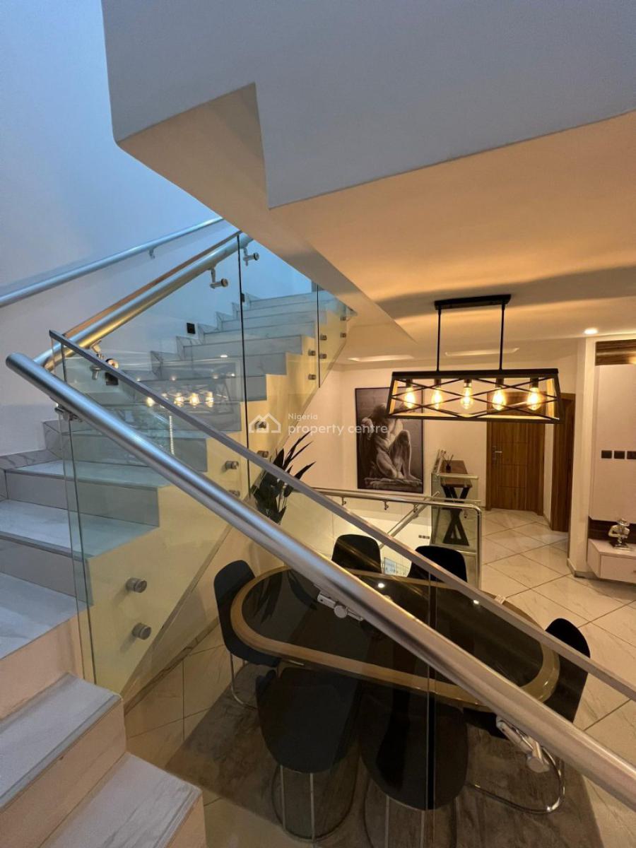 Luxury 4 Bedroom Apartment, Lekki Phase 1, Lekki, Lagos, Flat / Apartment Short Let