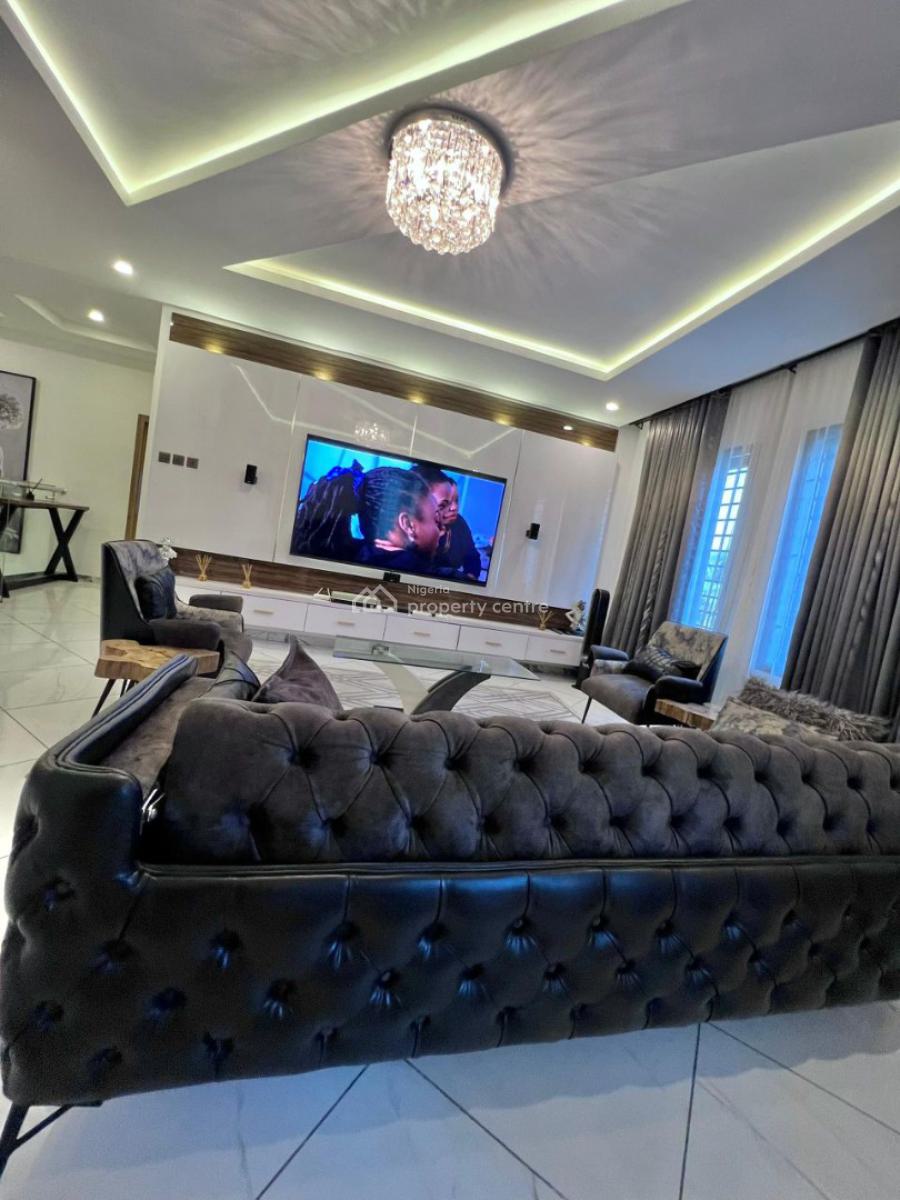 Luxury 4 Bedroom Apartment, Lekki Phase 1, Lekki, Lagos, Flat / Apartment Short Let