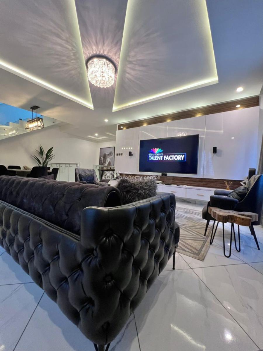 Luxury 4 Bedroom Apartment, Lekki Phase 1, Lekki, Lagos, Flat / Apartment Short Let