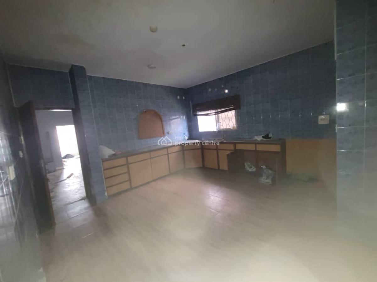 Self Compound 5 Bedroom Semi-detached House with 2 Rooms Bq, Lekki Phase 1, Lekki, Lagos, Semi-detached Duplex for Rent