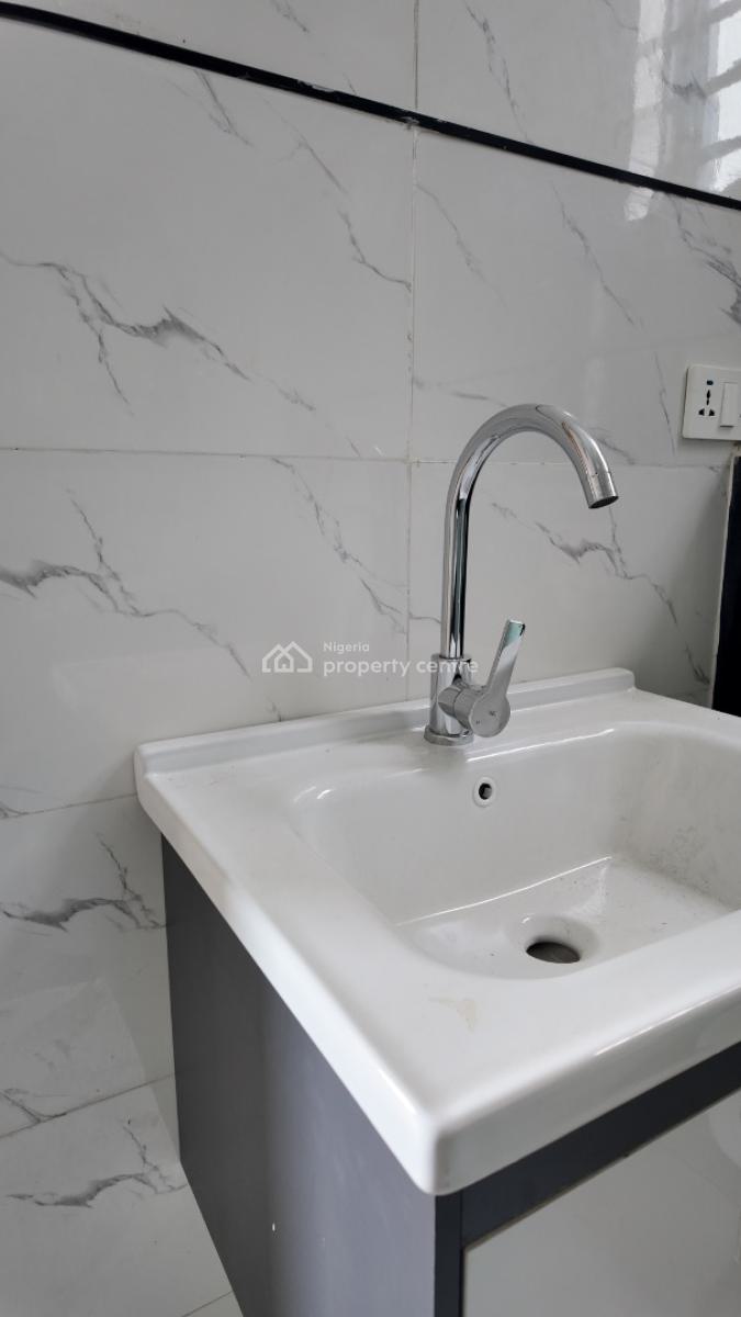 Luxurious & Spacious 4 Bedroom  Duplex with Bq, Sunrise Estate, Sangotedo, Ajah, Lagos, Detached Duplex for Sale