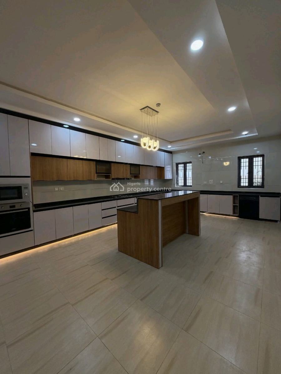 a Luxurious 7 Bedroom Mansion, Guzape District, Abuja, House for Sale