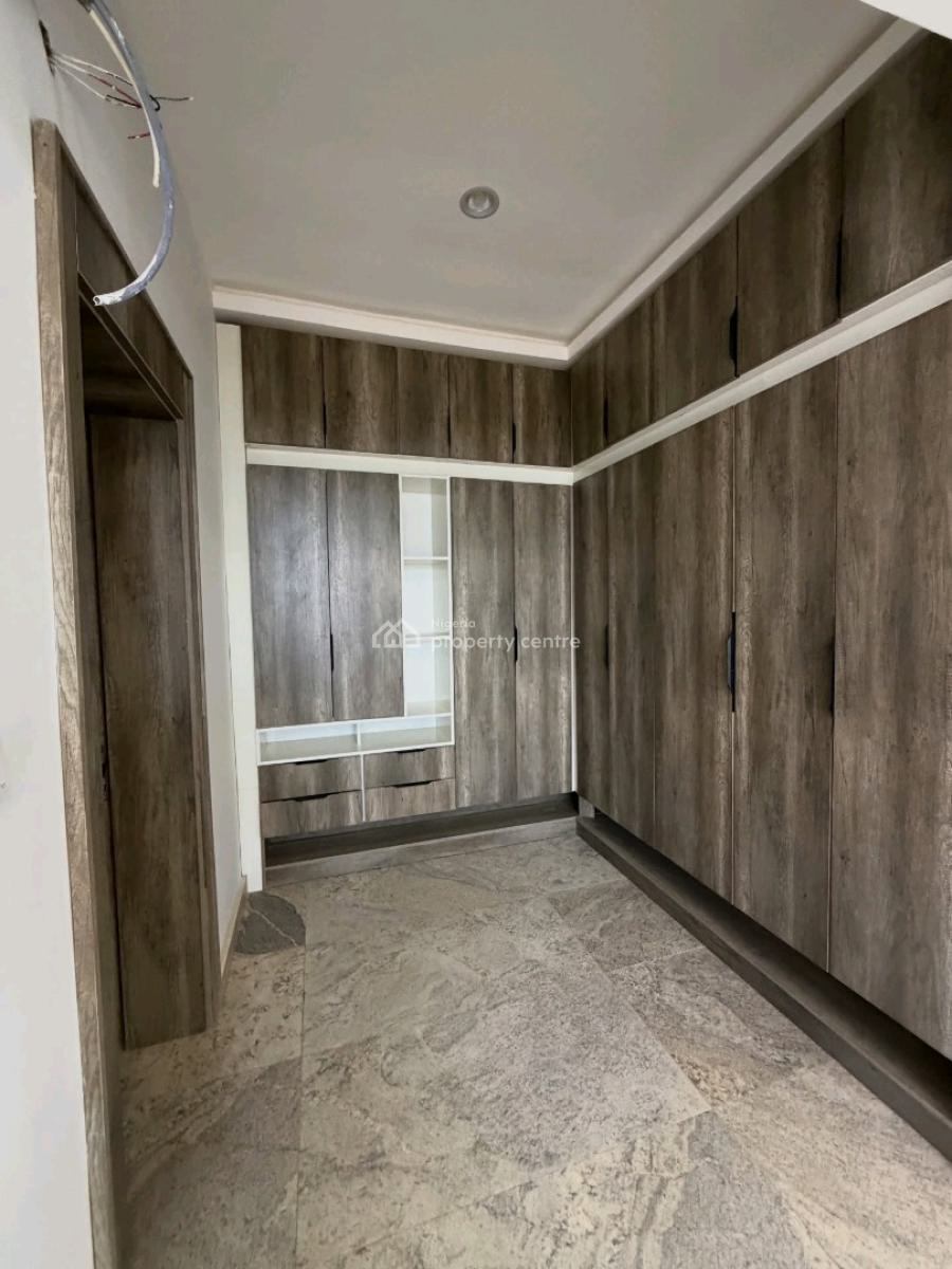 a Luxurious 7 Bedroom Mansion, Guzape District, Abuja, House for Sale