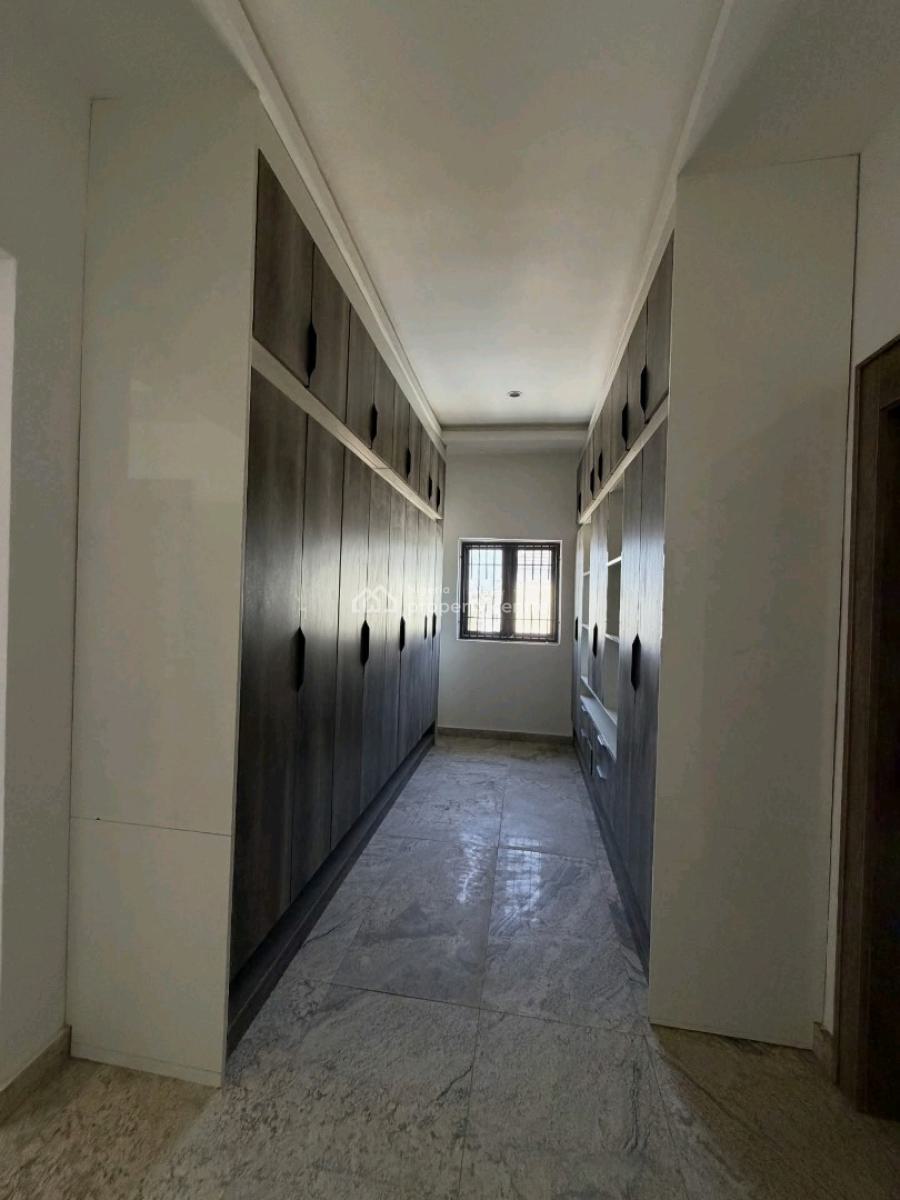 a Luxurious 7 Bedroom Mansion, Guzape District, Abuja, House for Sale