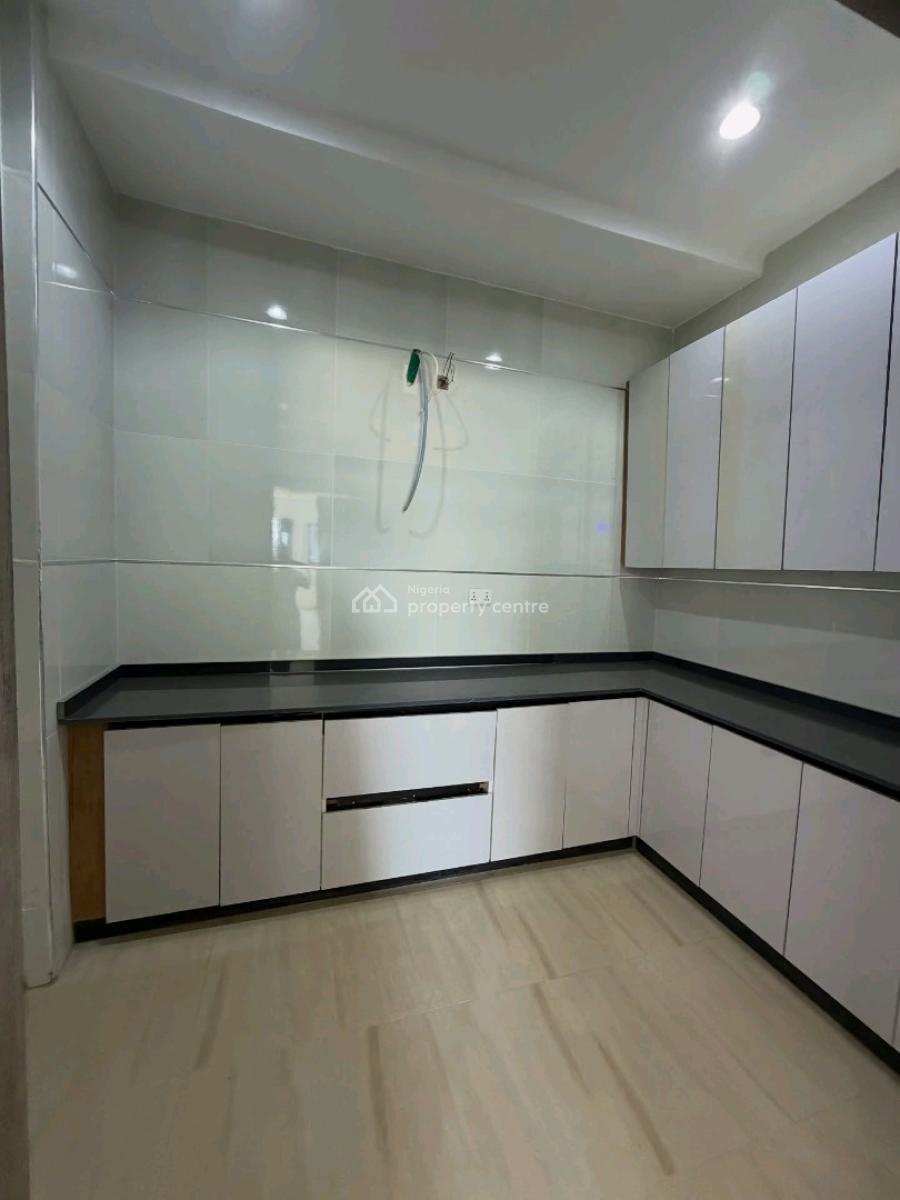 a Luxurious 7 Bedroom Mansion, Guzape District, Abuja, House for Sale