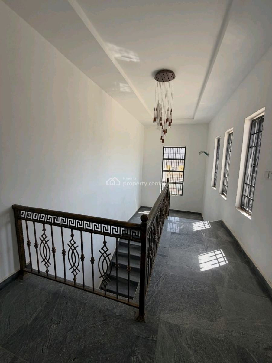 a Luxurious 7 Bedroom Mansion, Guzape District, Abuja, House for Sale